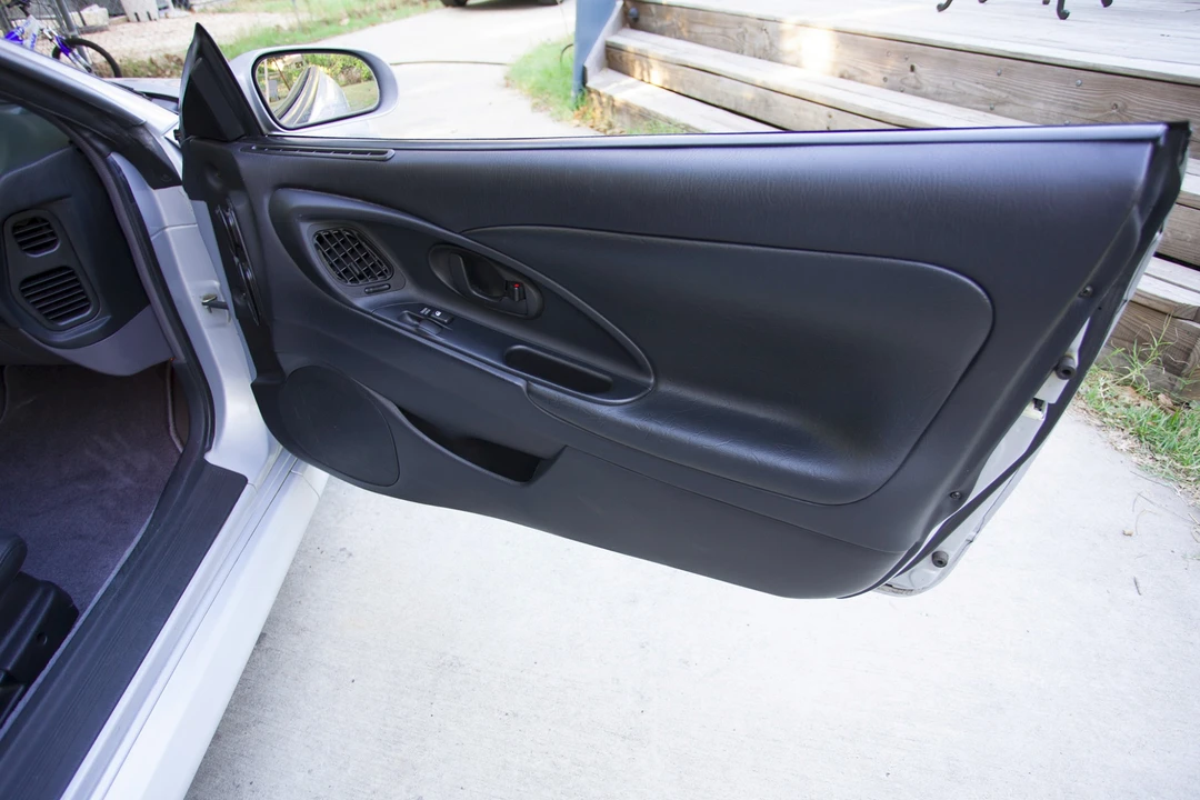 1999 Mitsubishi Eclipse 2nd Gen - Image 19 of 22