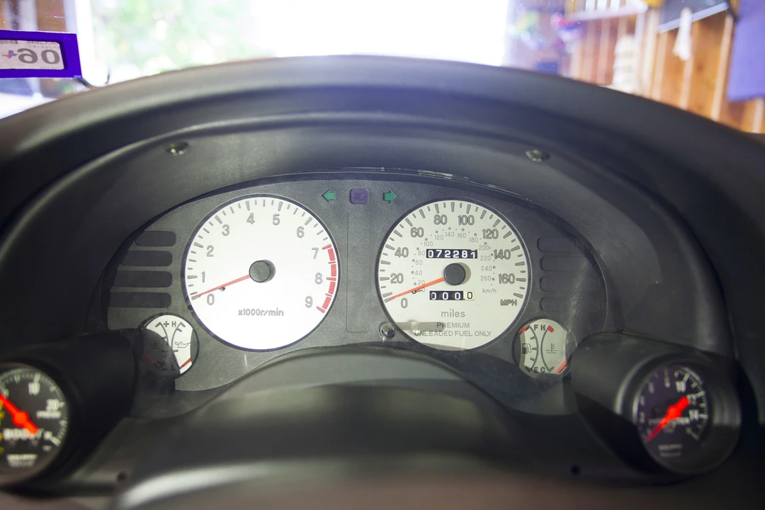 1999 Mitsubishi Eclipse 2nd Gen - Image 17 of 22