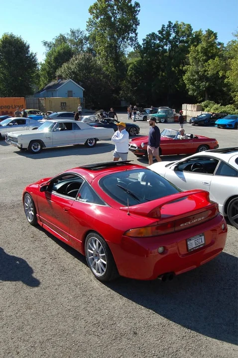 1999 Mitsubishi Eclipse 2nd Gen - Image 2 of 19