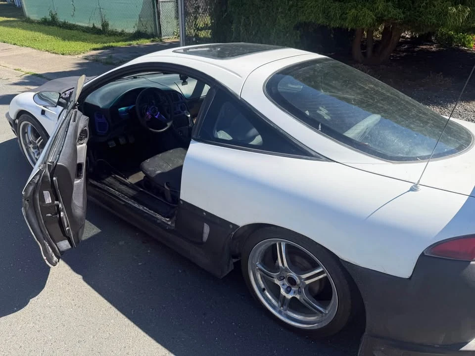 1999 Mitsubishi Eclipse 2nd Gen - Image 6 of 9