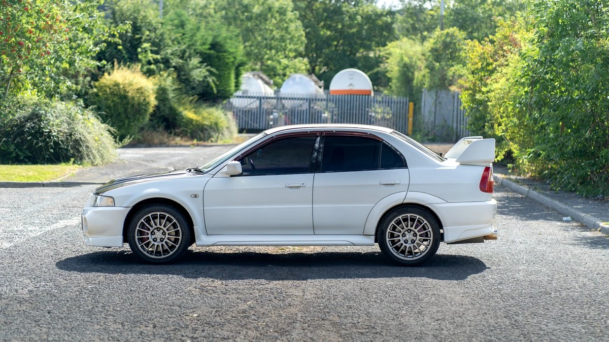 1999 Mitsubishi Lancer Evolution VI 6th Gen - Image 12 of 30