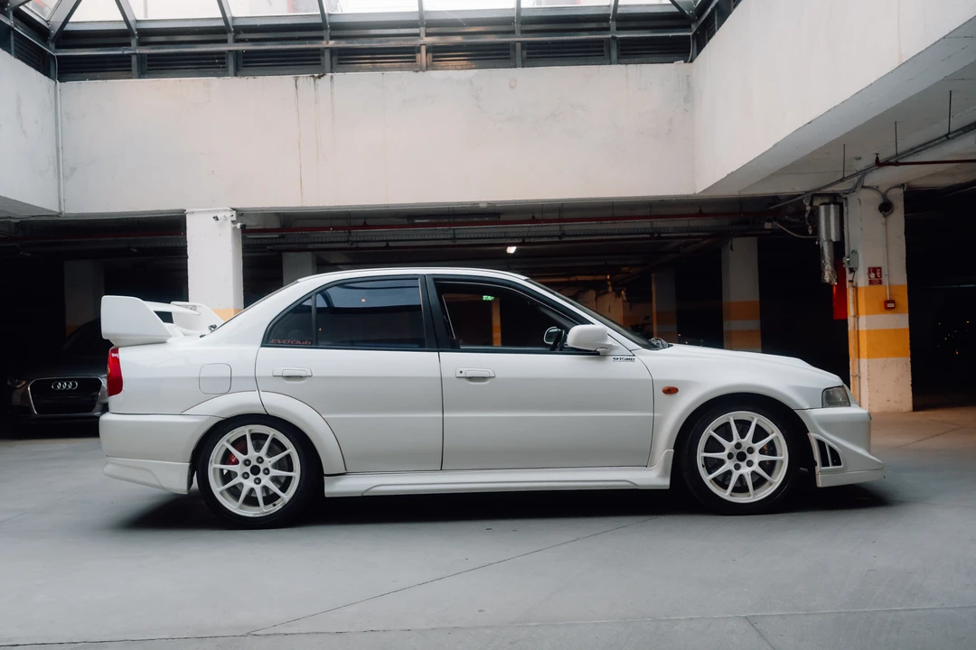 2000 Mitsubishi Lancer Evolution VI 6th Gen - Image 11 of 31
