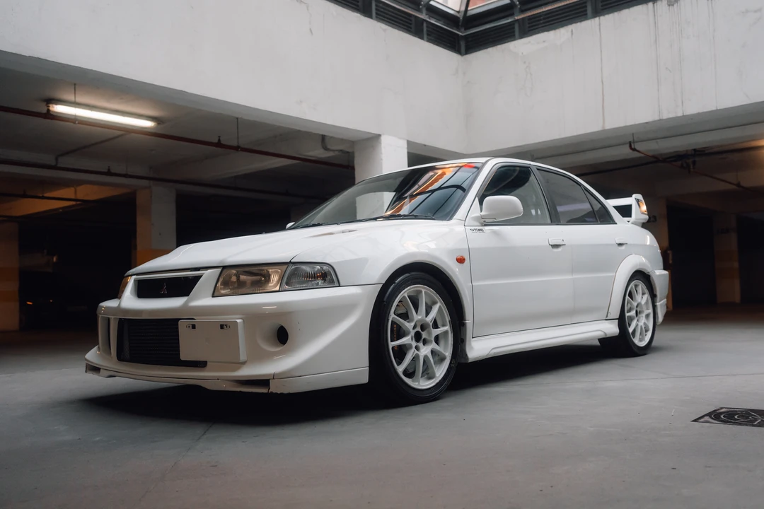 2000 Mitsubishi Lancer Evolution VI 6th Gen - Image 13 of 31
