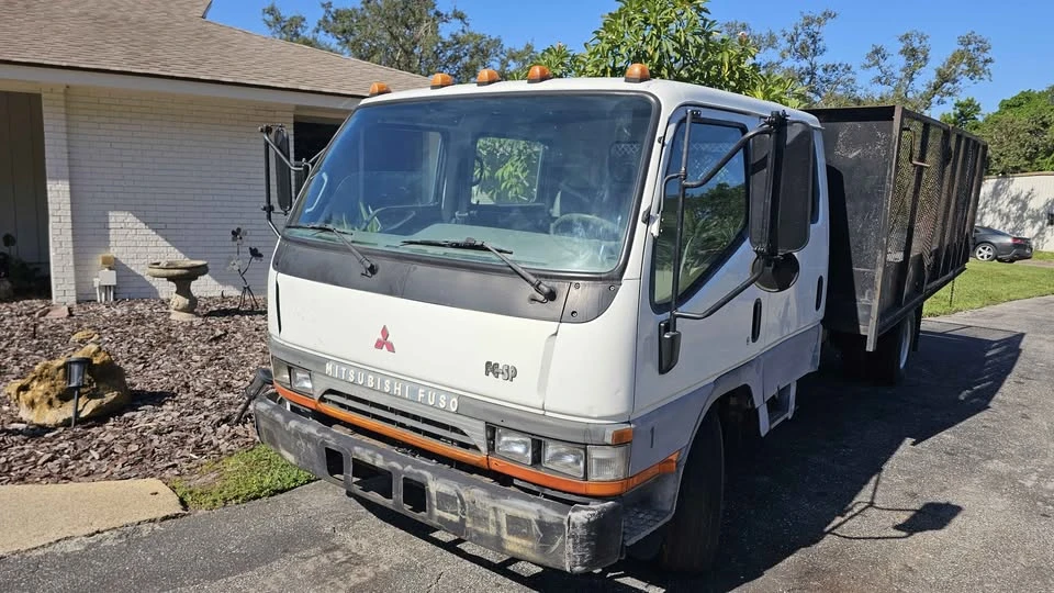 1999 Mitsubishi Chariot 3rd Gen - Image 2 of 12