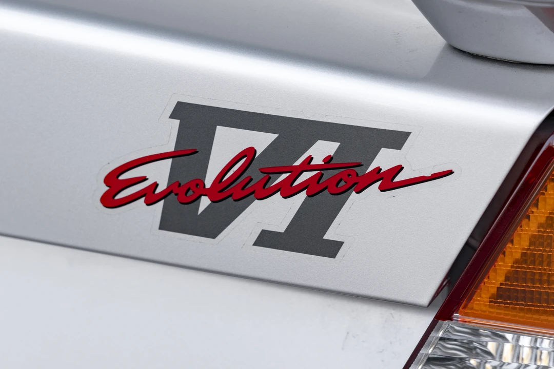 1999 Mitsubishi Lancer Evolution V 6th Gen - Image 25 of 31