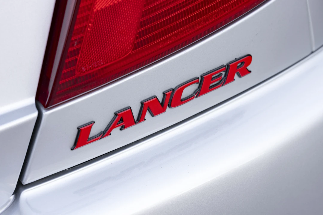1999 Mitsubishi Lancer Evolution V 6th Gen - Image 26 of 31