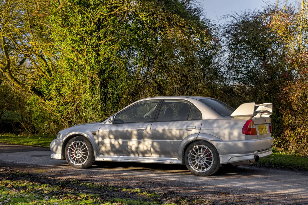 1999 Mitsubishi Lancer Evolution V 6th Gen - Image 4 of 31