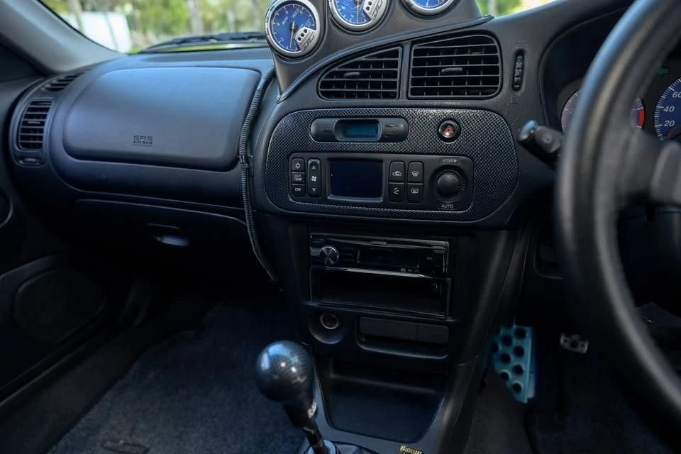 1999 Mitsubishi Lancer - Image 17 of 20