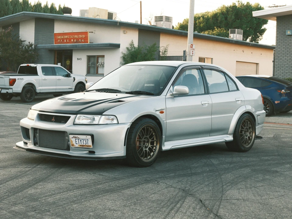 1999 Mitsubishi Lancer Evolution V 6th Gen - Image 11 of 21