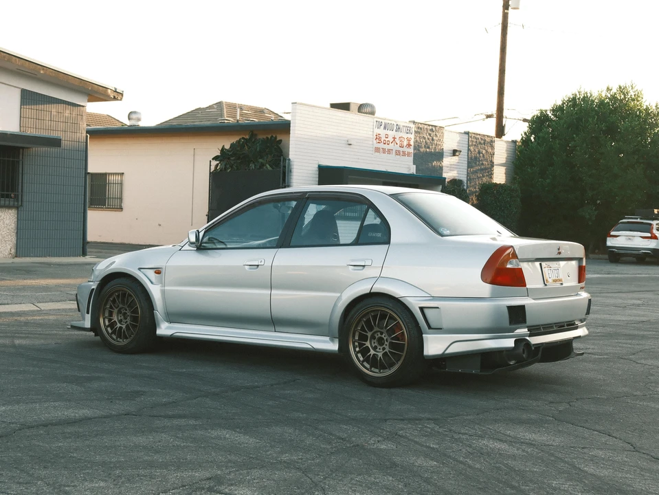 1999 Mitsubishi Lancer Evolution V 6th Gen - Image 20 of 21
