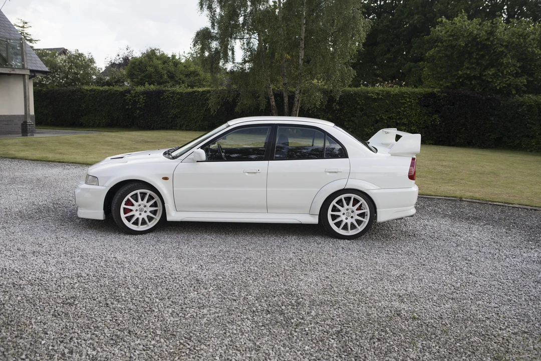 1999 Mitsubishi Lancer Evolution VI 6th Gen - Image 17 of 31