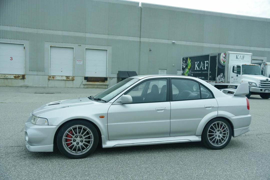 1999 Mitsubishi Lancer Evolution VI 6th Gen - Image 2 of 31