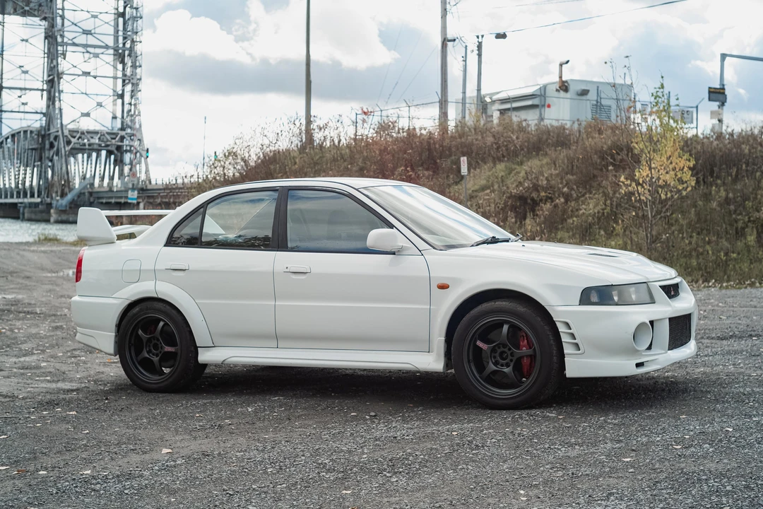1999 Mitsubishi Lancer Evolution VI 6th Gen - Image 14 of 31