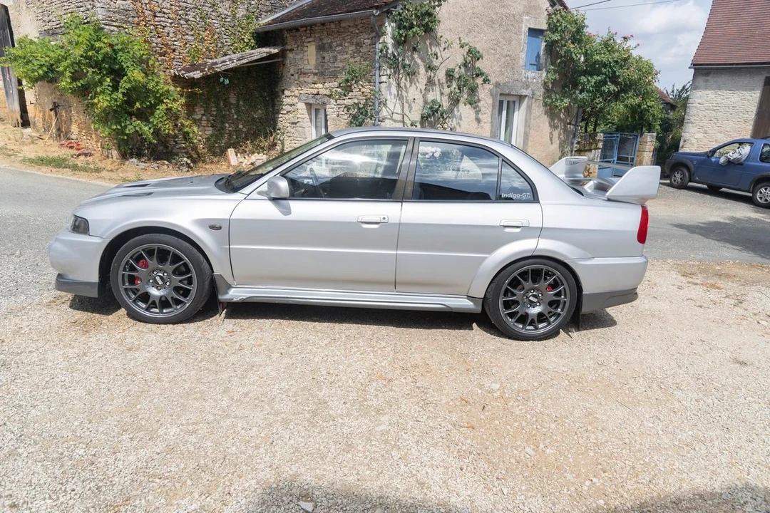 1999 Mitsubishi Lancer Evolution VI 6th Gen - Image 13 of 30