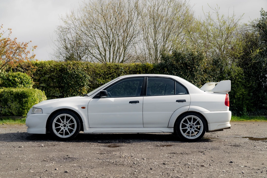 1999 Mitsubishi Lancer Evolution VI 6th Gen - Image 12 of 31