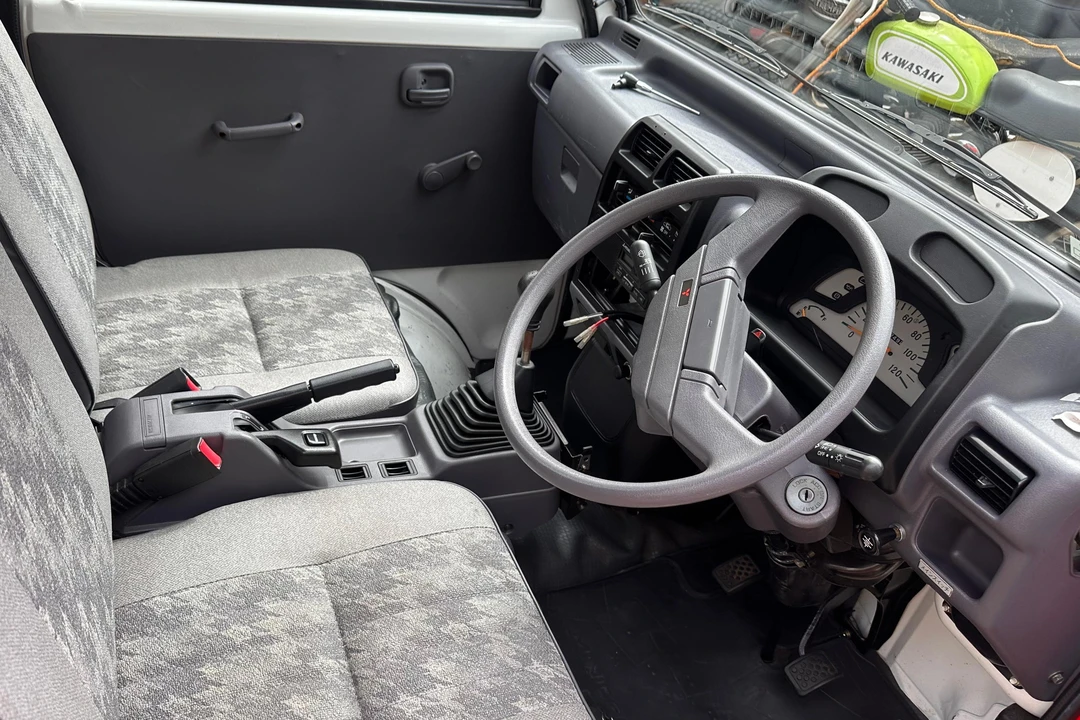 1999 Mitsubishi Minicab - Image 31 of 31