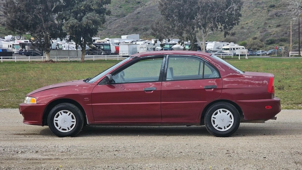 1999 Mitsubishi Mirage 5th Gen - Image 12 of 21