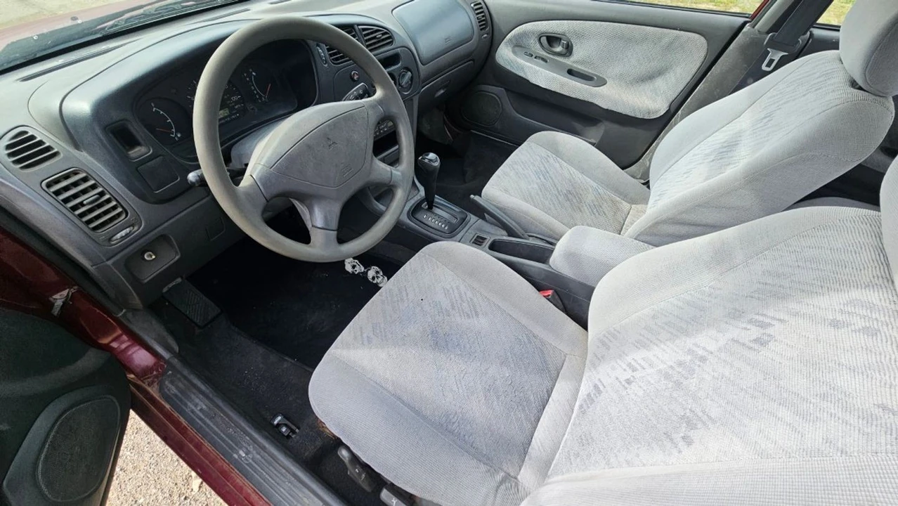 1999 Mitsubishi Mirage 3rd Gen - Image 9 of 12