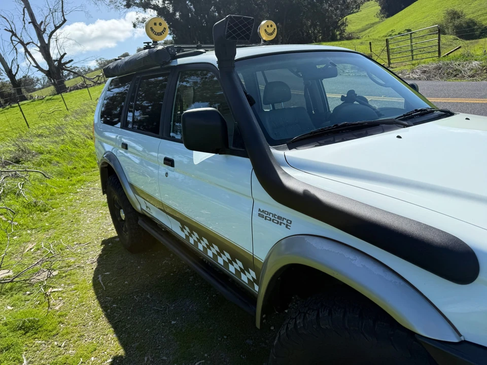 1999 Mitsubishi Pajero/Montero - Image 11 of 31