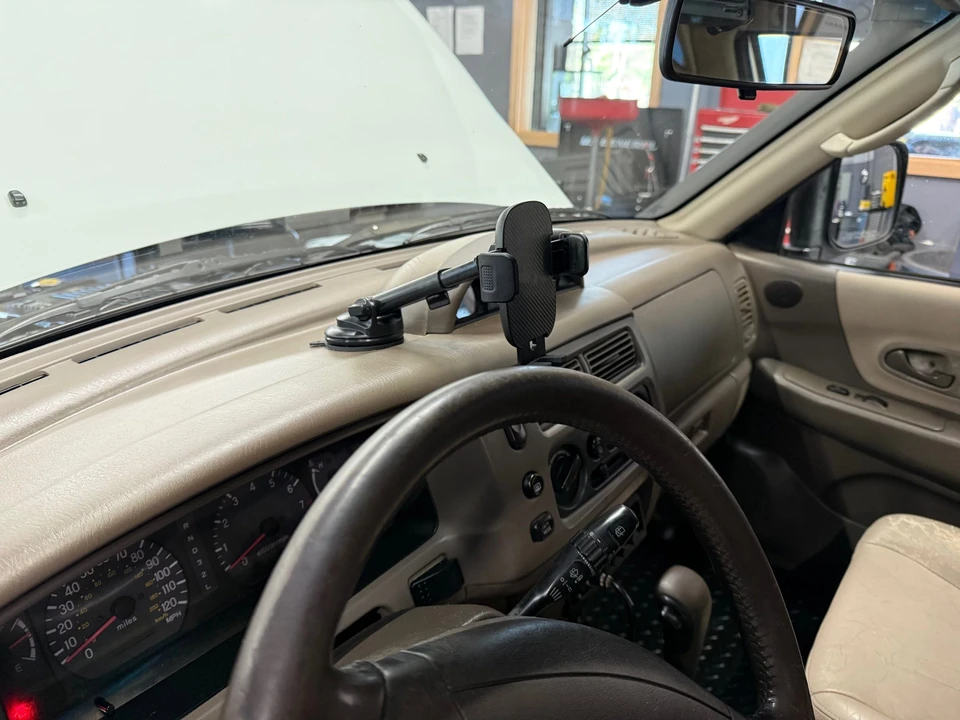 1999 Mitsubishi Pajero/Montero - Image 28 of 31