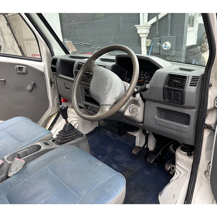 1999 Mitsubishi - Image 7 of 25