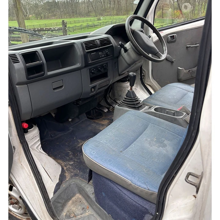 1999 Mitsubishi - Image 8 of 25