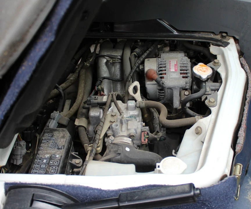 1999 Mitsubishi - Image 19 of 25