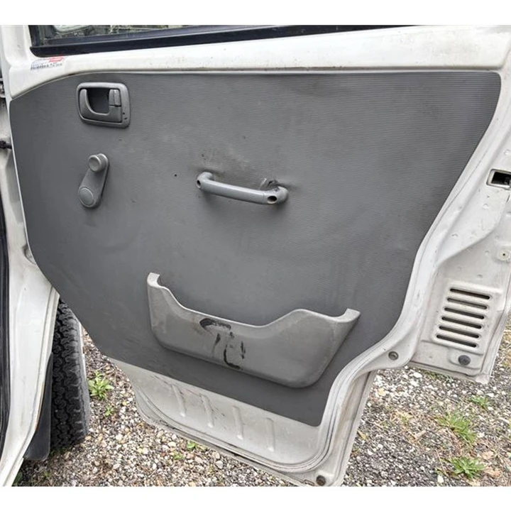 1999 Mitsubishi - Image 13 of 25