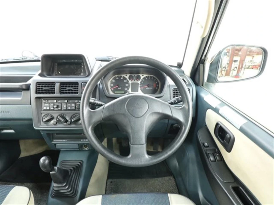 1999 Mitsubishi Pajero/Montero 3rd Gen - Image 10 of 31