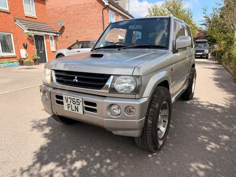 2000 Mitsubishi Pajero/Montero 3rd Gen - Image 3 of 30