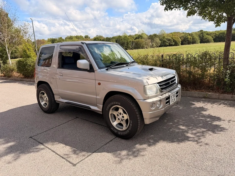2000 Mitsubishi Pajero/Montero 3rd Gen - Image 4 of 30