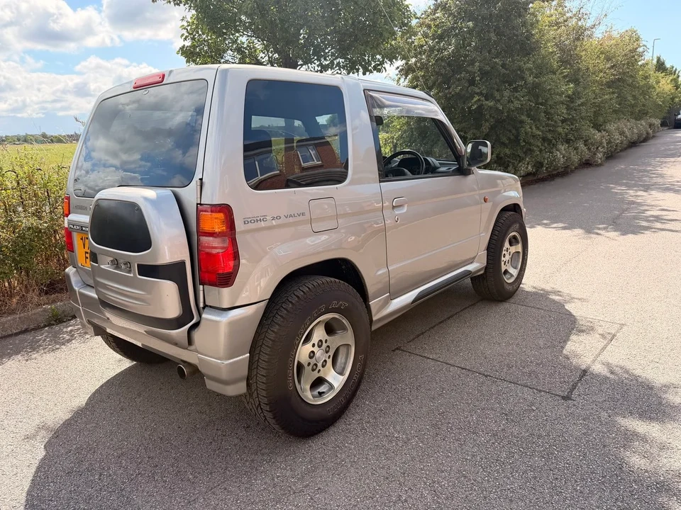 2000 Mitsubishi Pajero/Montero 3rd Gen - Image 6 of 30