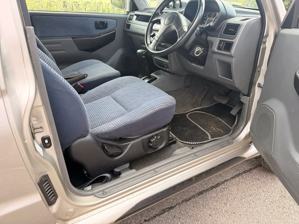 2000 Mitsubishi Pajero/Montero 3rd Gen - Image 12 of 30