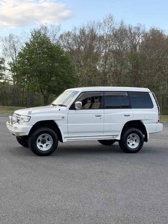 1999 Mitsubishi Pajero/Montero 2nd Gen - Image 10 of 31