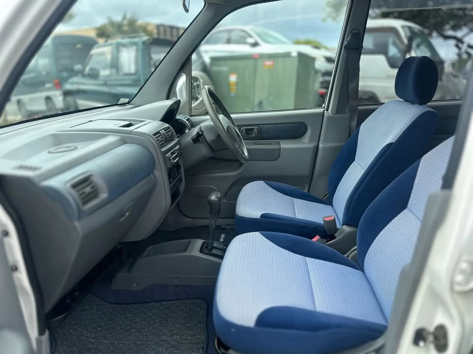 1999 Mitsubishi Toppo 3rd Gen - Image 3 of 20