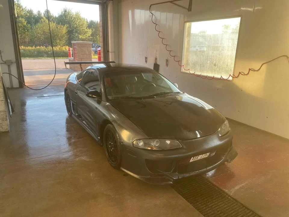1999 Mitsubishi Eclipse 2nd Gen - Image 14 of 17