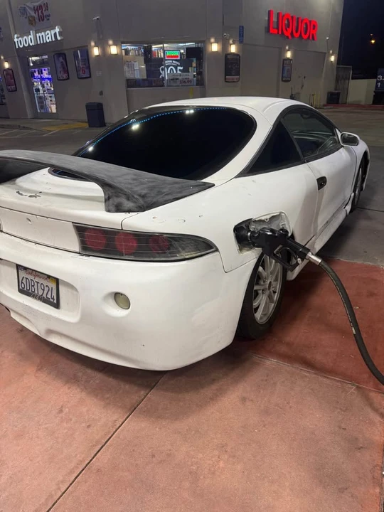 1999 Mitsubishi Eclipse 2nd Gen - Image 7 of 8