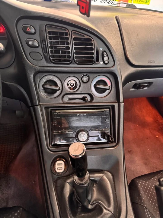 1999 Mitsubishi Eclipse 2nd Gen - Image 9 of 20