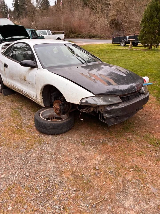 1999 Mitsubishi Eclipse 2nd Gen - Image 6 of 8