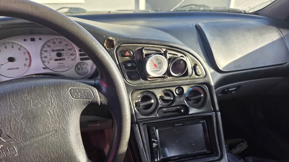 1999 Mitsubishi Eclipse 2nd Gen - Image 6 of 9