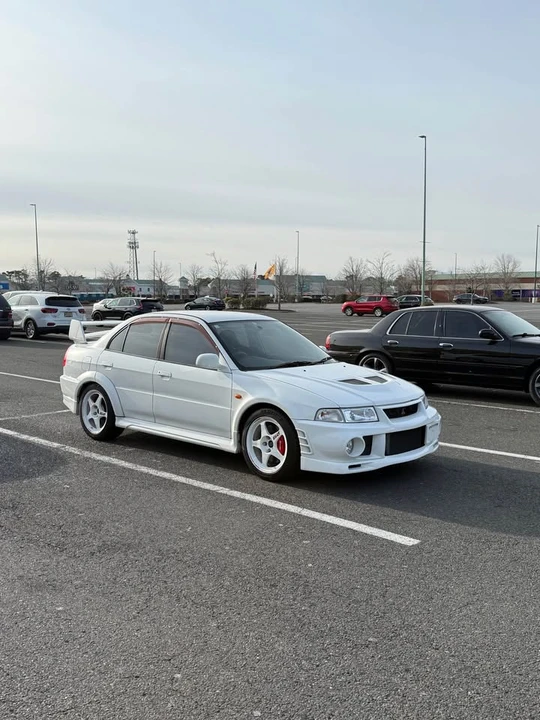 1999 Mitsubishi Lancer Evolution VI 6th Gen - Image 5 of 11