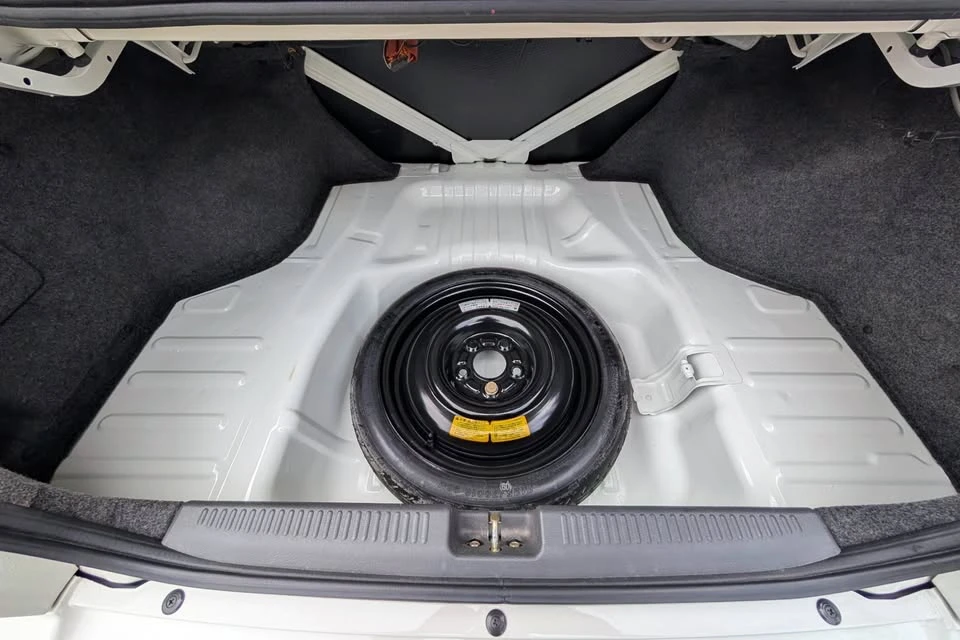 1999 Mitsubishi Lancer - Image 15 of 15
