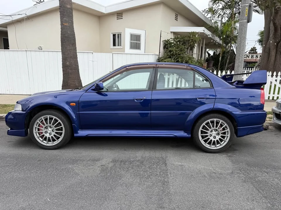 1999 Mitsubishi Lancer Evolution V 6th Gen - Image 4 of 19