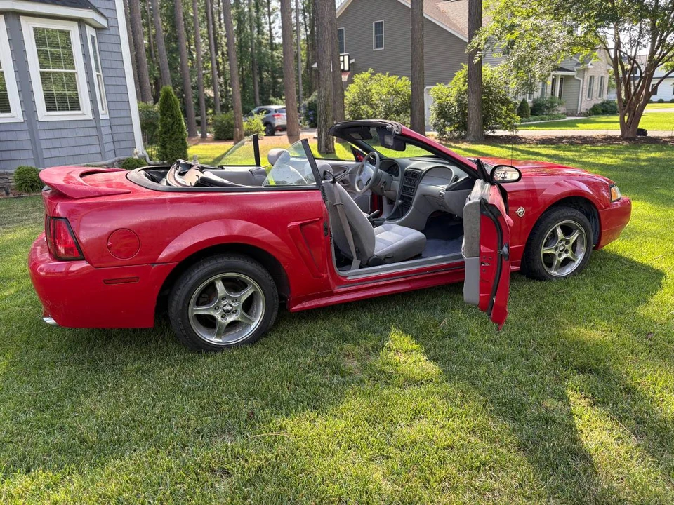 1999 Ford SN95 Mustang - Image 5 of 9