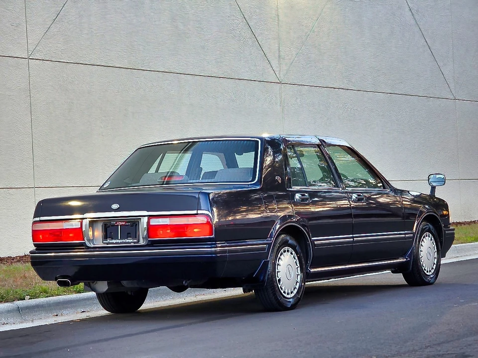 1999 Nissan Cedric 9th Gen - Image 6 of 21