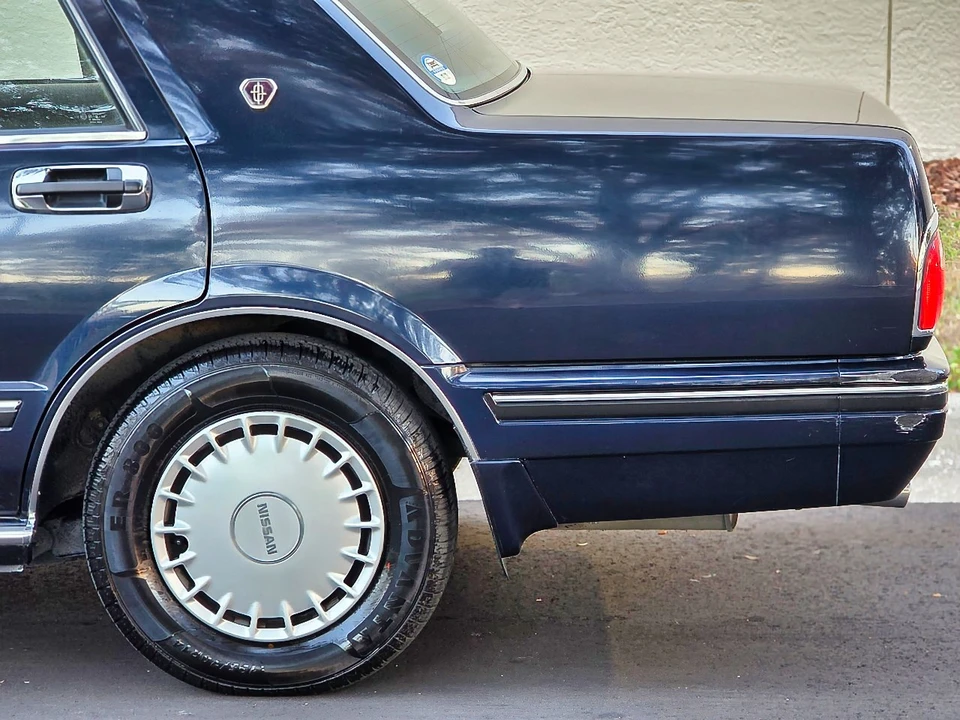 1999 Nissan Cedric 9th Gen - Image 15 of 21