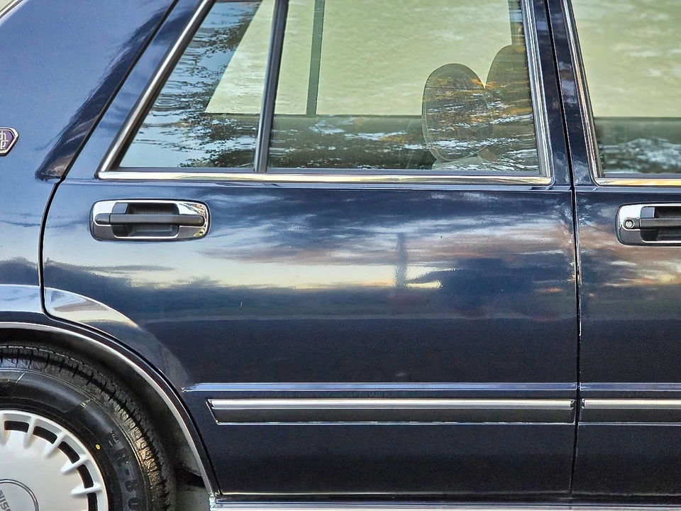 1999 Nissan Cedric 9th Gen - Image 9 of 21