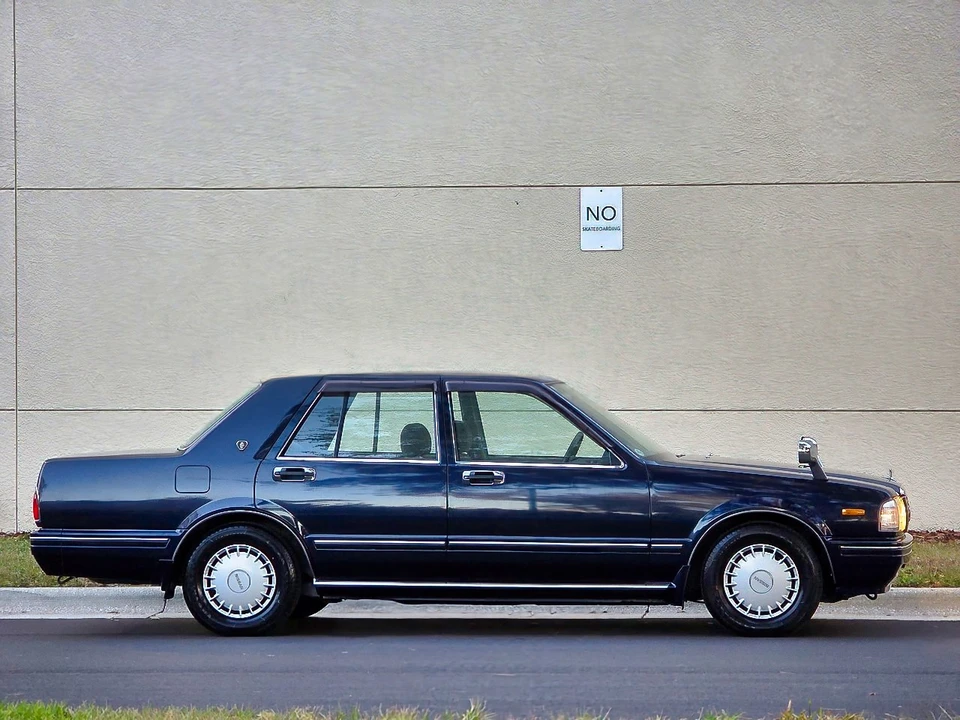 1999 Nissan Cedric 9th Gen - Image 7 of 21