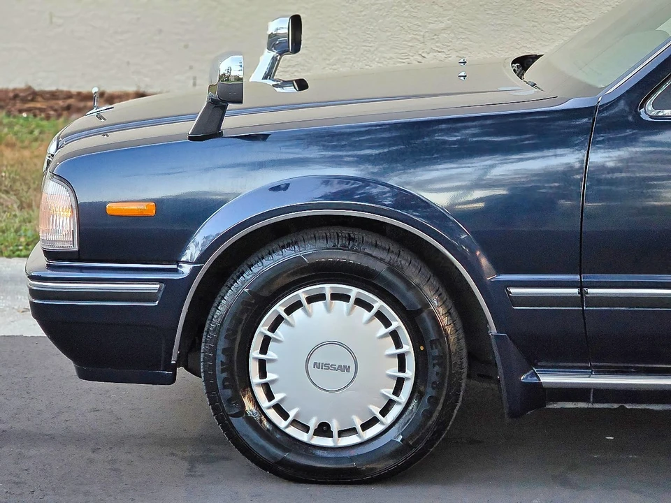 1999 Nissan Cedric 9th Gen - Image 12 of 21