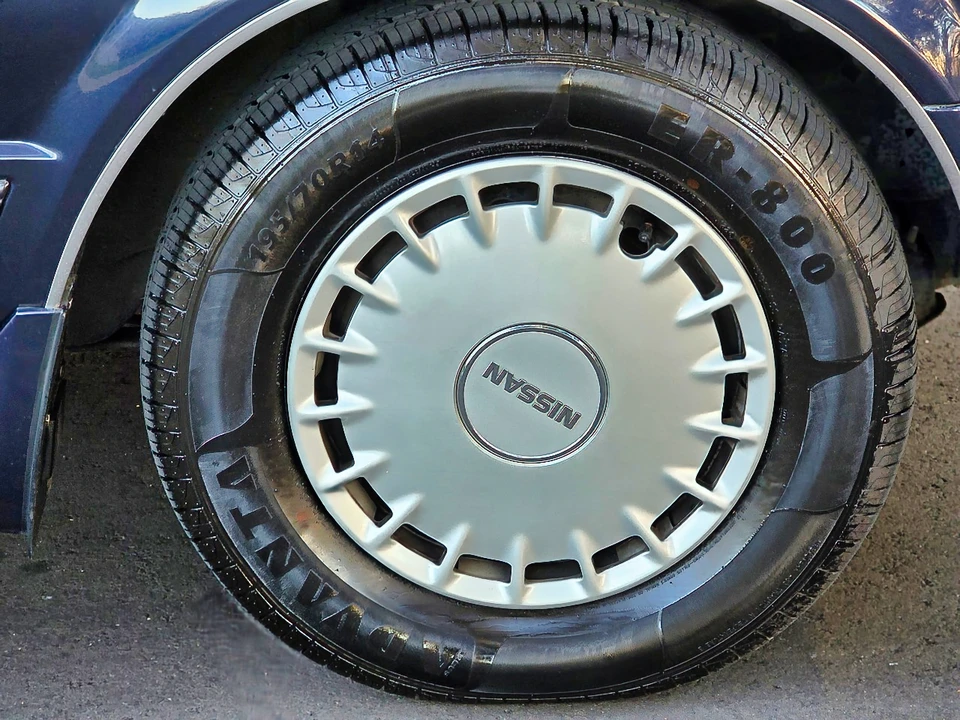 1999 Nissan Cedric 9th Gen - Image 11 of 31